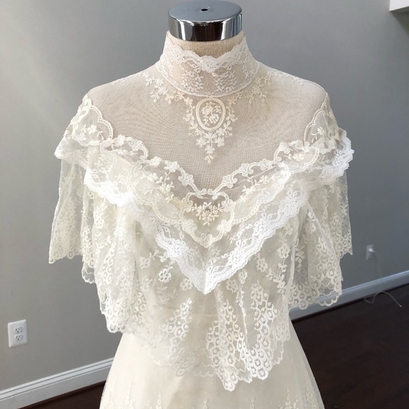 Vintage Dresses & Skirts - SOLD 🎈Lace Wedding Dress